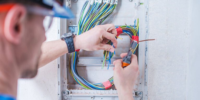 Comment souscrire une assurance décennale pas cher pour artisans ?